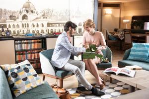 Three Corners Hotel Art