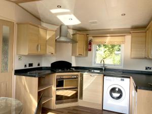 Gold Standard Caravan on South View Park