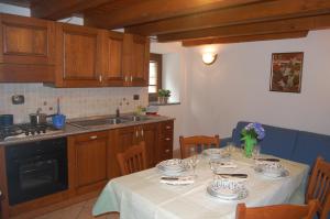 One-Bedroom Apartment room in Case Gran Paradiso Villaggio Melignon