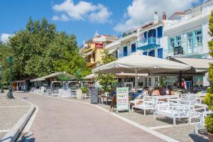 Mikri Gonia Skiathos Greece