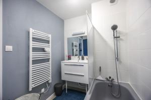 Appartements Grand Studio tout confort au coeur du centre ville : photos des chambres