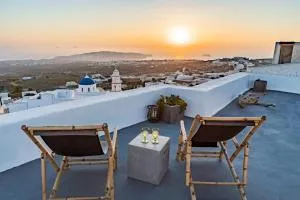 Reflection Cave House - Éxo Goniá