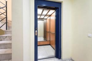 Shiny Lud Family Apartment