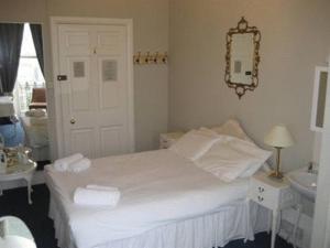 Standard Double Room room in The Queensbury Hotel