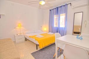 Low cost rooms Malaga Mota