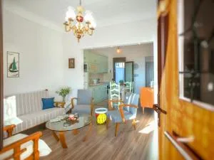 CHEZ KONSTANTINOS - 卡尔利拉基