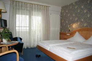 Double Room with Balcony and Sea View room in Hotel-Restaurant Schwedi