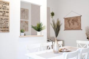 White Fanti Apartment