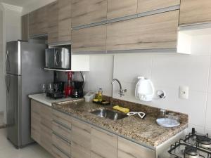 Apto com vista para o Mar, 2 vagas de garagem e churrasqueira na varanda