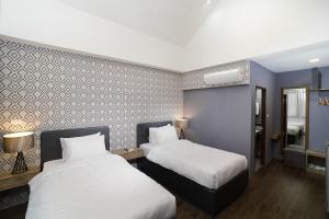 The Nichehome Waterside Living