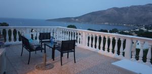 Nikos studios Tílos Greece