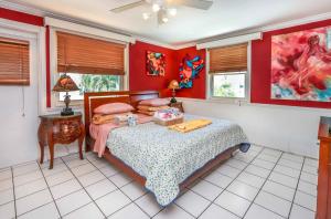 One-Bedroom Apartment room in Villa Sinclair Beach Suites and Spa