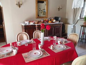 B&B / Chambres d'hotes La Fresnaie : Chambres ,Table d'hotes & SPA : photos des chambres