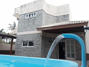 Casa Bombinhas com Piscina