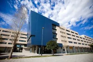 Villa Alojamiento y Congresos - Villa Universitaria - Caserío Calandari