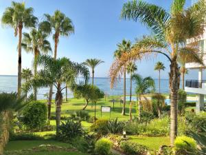 MI CAPRICHO, Beachfront, Grownfloor, Private Garden & Terrace