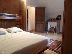 Sejours chez l'habitant France Petit Chateau : Chambre Double