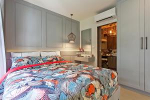 Palmyrah Surin Apartments by Beringela