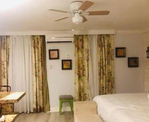 RAIROYALE AT SAND CASTLES