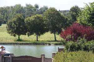 Maisons de vacances La Maison et son jardin sur le Canal de Bourgogne : photos des chambres