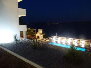 Chata Seaside villa Nikola with pool for 12 persons Posedarje Chorvatsko