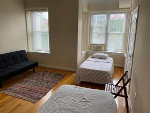 Bloomingdale Beauty near Station