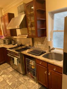 Bloomingdale Beauty near Station