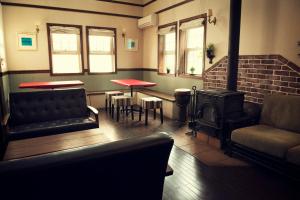 IZA Kamakura Guest House and Bar