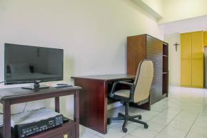 Comfy Studio at Menara Kondominium Kelapa Gading Apartment By Travelio