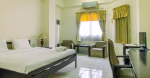 Comfy Studio at Menara Kondominium Kelapa Gading Apartment By Travelio