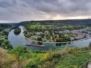 拉宴会金宫酒店 - Maillen