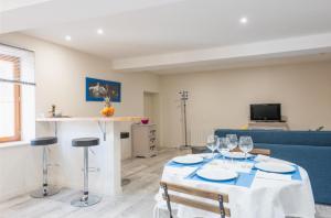 Appartements Grand duplex au calme en centre-ville : photos des chambres