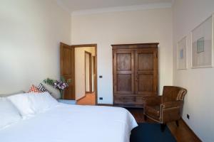 Ponte Vecchio flat with elevator