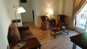 Excelente departamento con balcón a la calle sobre avenida - 4hvězdičkové hotely ve městě Buenos Aires