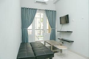 Brand New and Modern 3BR Grand Palace Kemayoran Apartment By Travelio