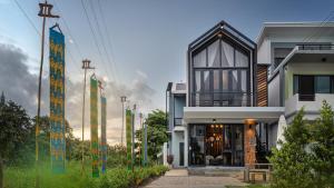 The Nichehome Waterside Living