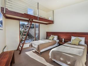 Hearns Beachside Villa 4