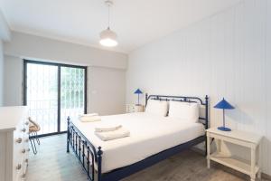 FLH Cascais Spacious Apartment with Balcony