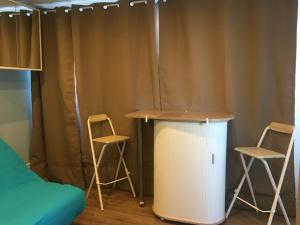 Appartements Studio Bord de Mer (Wifi + Netflix) : photos des chambres
