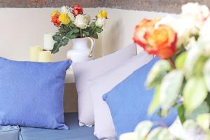 Olesamara Collection