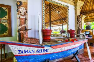 Taman Selini Wahana Beach Resort