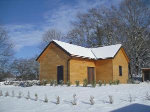 Maisons de vacances Gite chalet bois avec spa privatif : photos des chambres