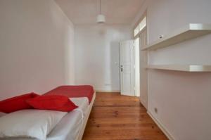 Vintage Apartment near Chiado