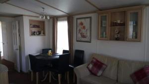 ChapmanHolidayLets Cayton Bay