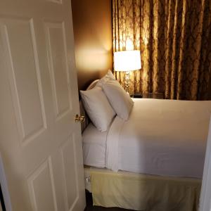 Shemron Suites Hotel