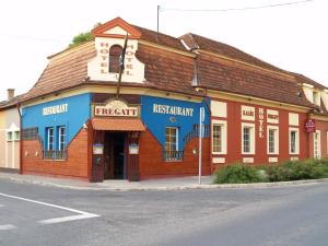 Panzió Kalóz Fregatt Panzió & Étterem Tata Magyarország