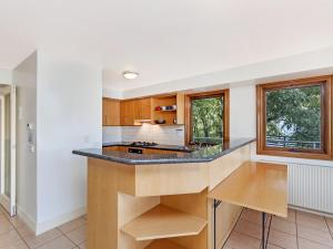 Shearwater Riverview Apartment