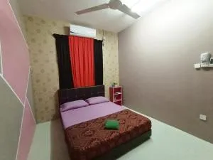Kak Chik Homestay Kepala Batas - Kampung Gurun