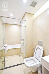 Hi-Home Suites - Vinhomes Metropolis