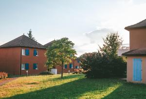 Villages vacances Terres de France - Domaine de Claire Rive : photos des chambres